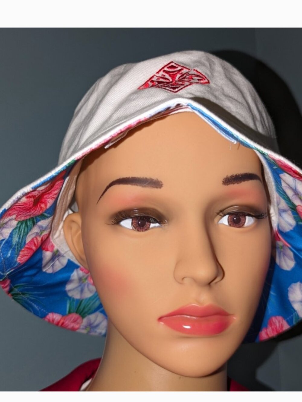 Teremana bucket hat, white with Hawaiian floral lining